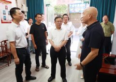  <strong>许达调研餐饮行业</strong>