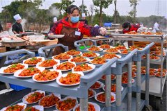 喝“刨猪汤” 吃“坝坝宴” 人寿年丰看得见